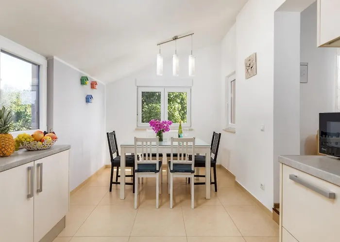 In Near Amphitheater Apartamento Pula