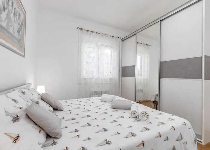 In Near Amphitheater Apartamento Pula